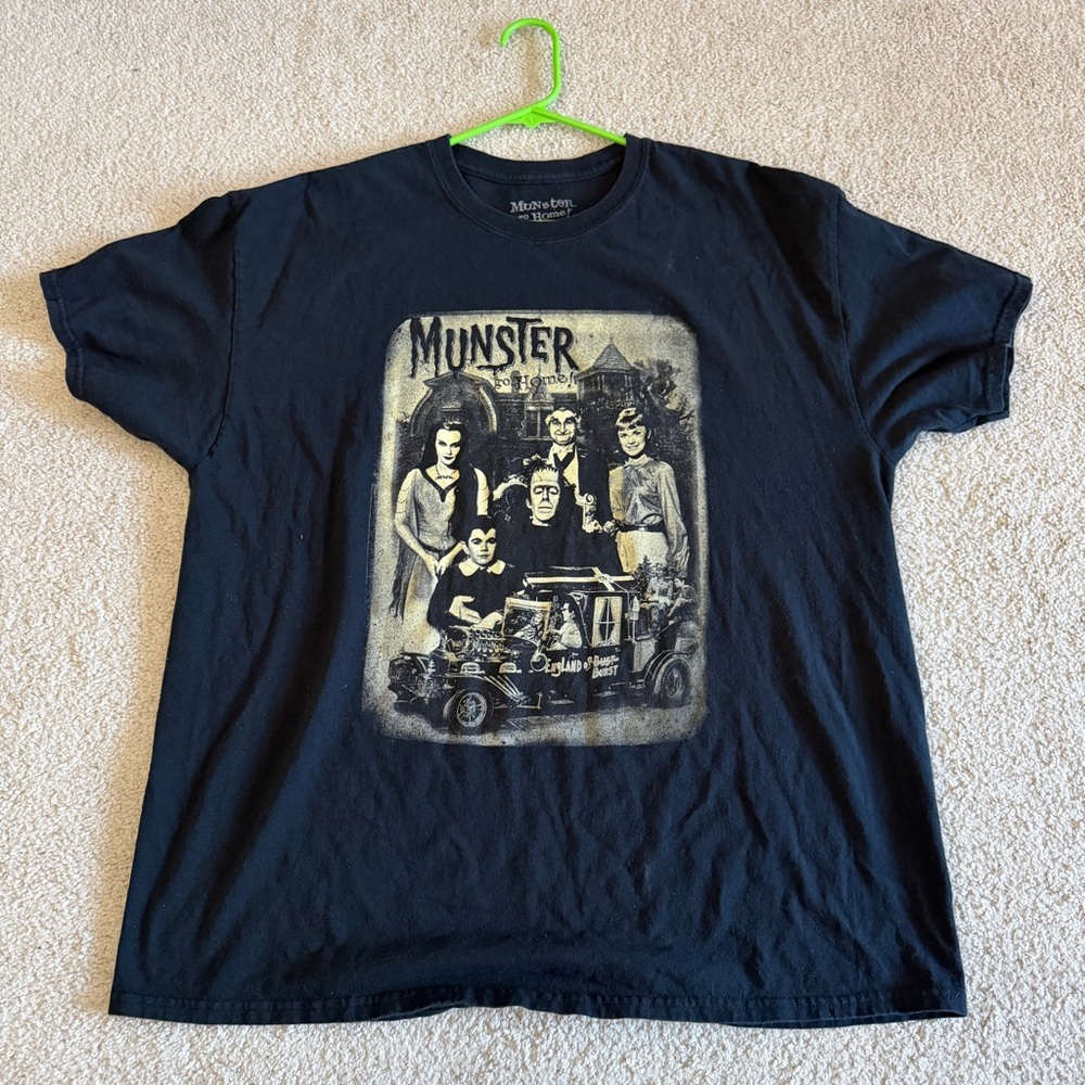 Vintage Rock Rebel MUNSTERS GO HOME England or Burst T-Shirt Size XL